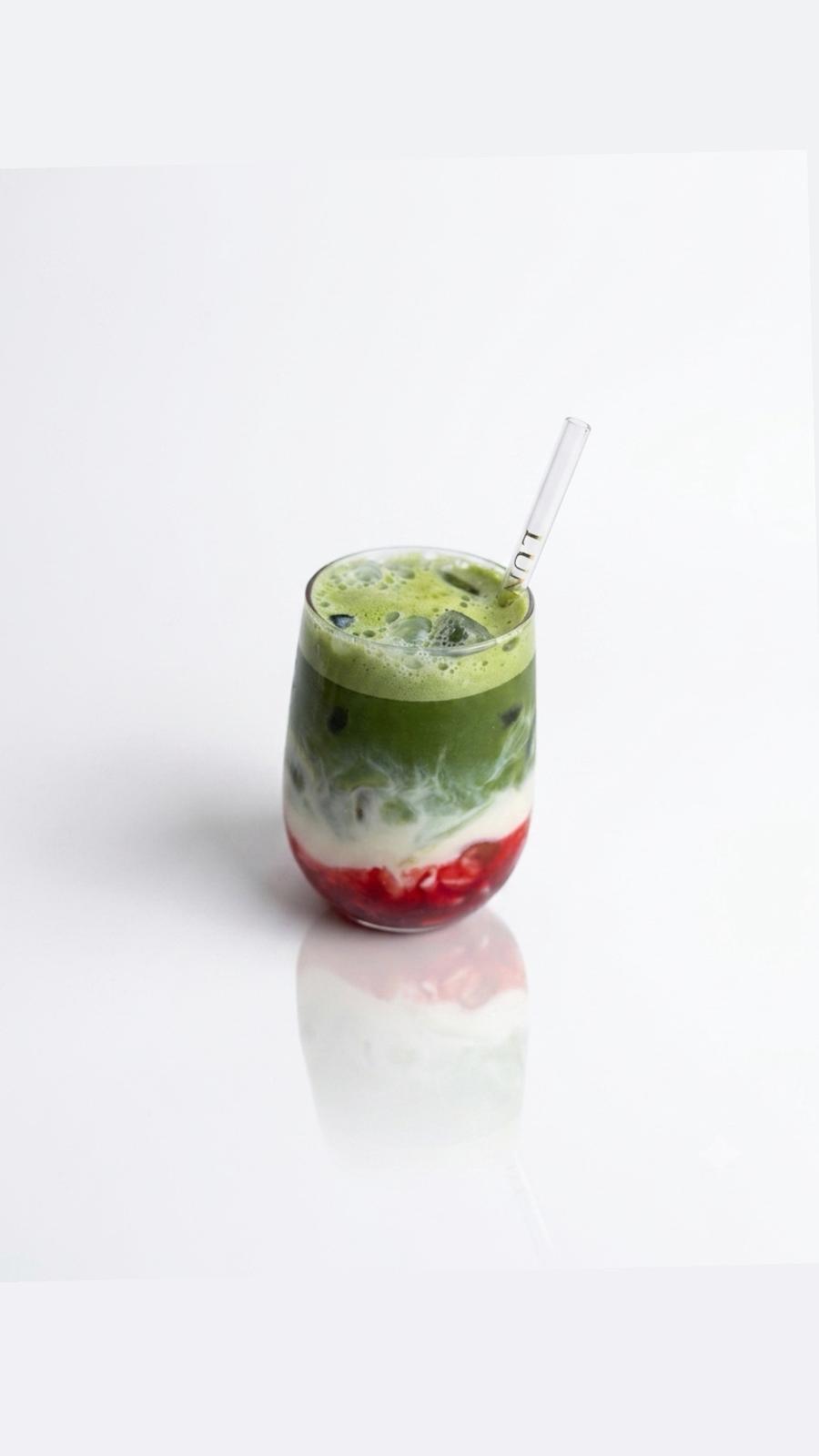ICE STRAWBERRY MATCHA